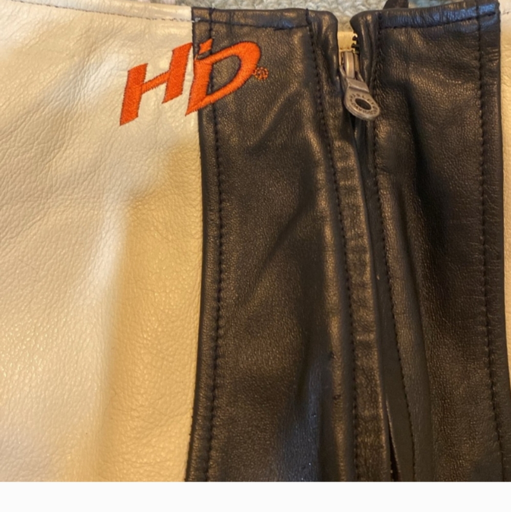 Women's leather skirt